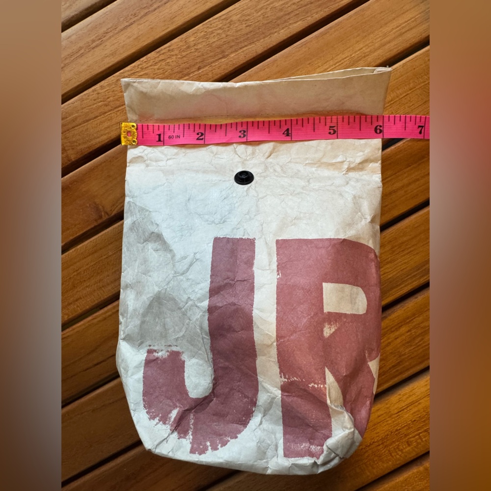 Jones Road Paper Makeup Bag - Picture 4 of 5